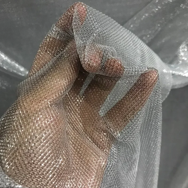 縫製用伸縮性メッシュ生地、光沢のある軽量、小さなグリッド、金 - Crystal Mesh Fabric のレビューと価格
