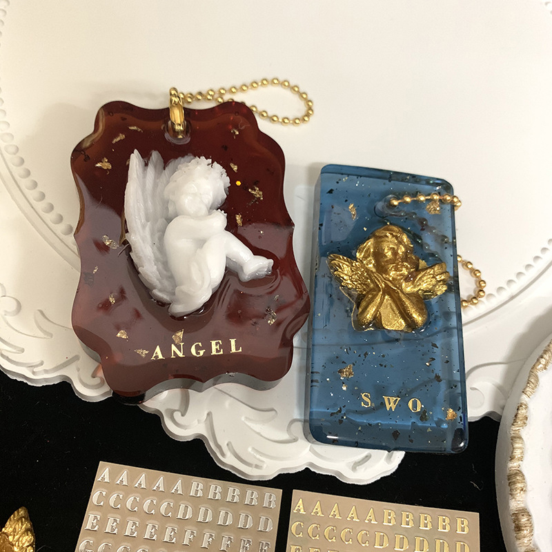 2個入り金属製アルファベット装飾文字 ゴールドシルバーレジン - Embellish Craft のレビューと価格